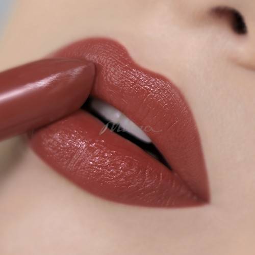 Помада для губ RELOUIS La Mia Italia, тон 16 Trendy Wine Plum, 3.7 г #3