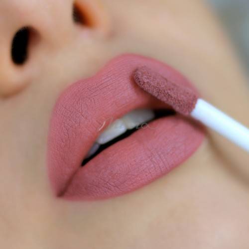 Блеск для губ BELOR DESIGN Million kisses Суперстойкий, тон 211, 4.6 г #2